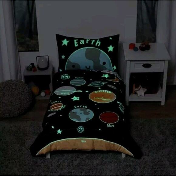 Parent's Choice Space Glow-in-Dark 3-Pc Toddler Bed Set, Comforter, Sheet OEKO - Picture 2 of 11